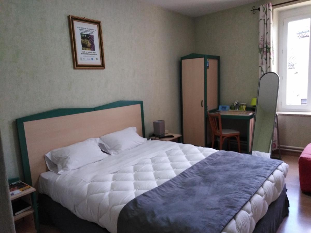 Logis Hotel Des Voyageurs Restaurant La Bonne Tabl'Hay Livron-sur-Drôme المظهر الخارجي الصورة