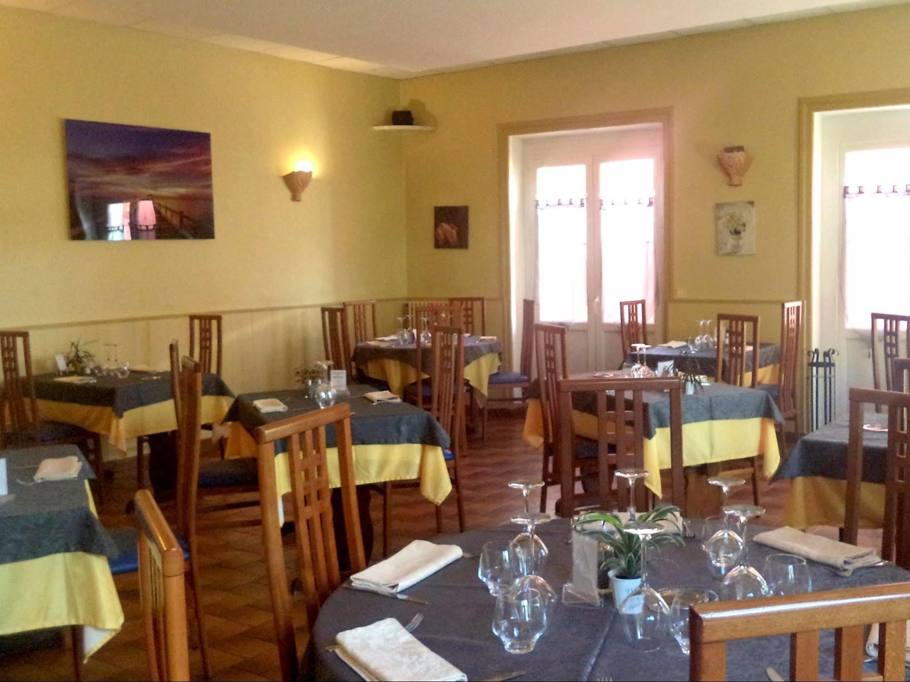Logis Hotel Des Voyageurs Restaurant La Bonne Tabl'Hay Livron-sur-Drôme المظهر الخارجي الصورة
