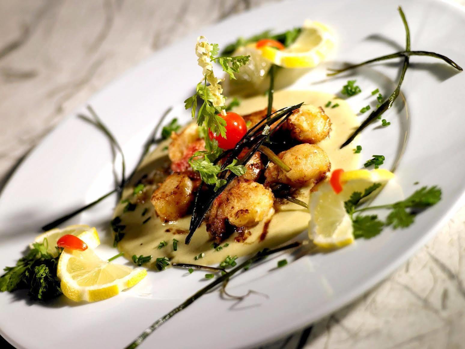 Logis Hotel Des Voyageurs Restaurant La Bonne Tabl'Hay Livron-sur-Drôme المظهر الخارجي الصورة